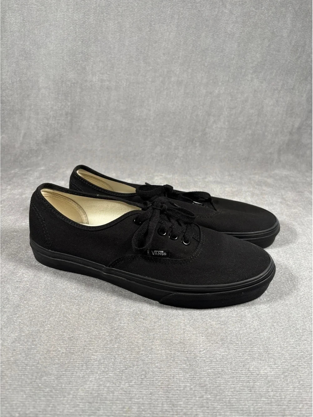 Vans Authentic Black Low Top Shoes Mens 8.5 Womens 10 Canvas Skate Sneaker